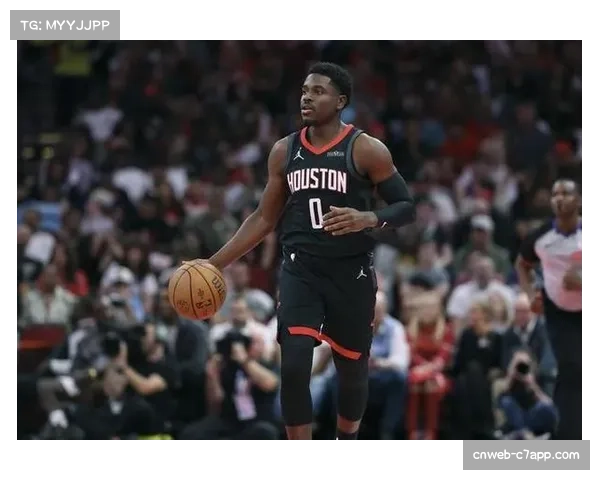 霍勒迪低位防守效率突出 后卫背打成战术破局关键