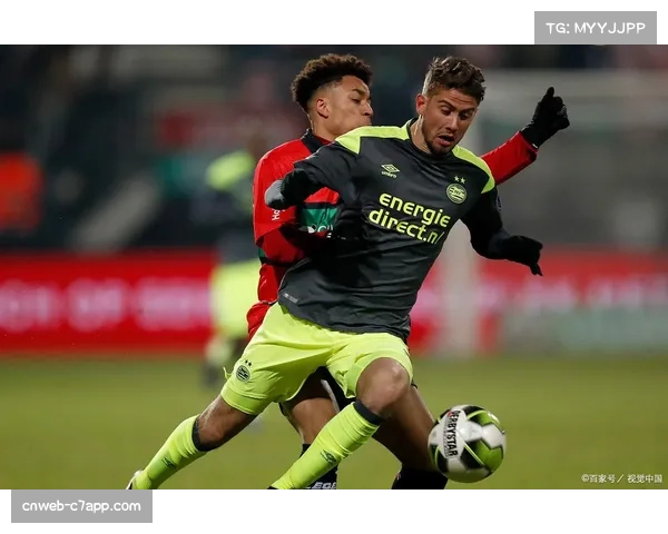 约翰逊防守端主动换防补位 山东队后场防守因身高臂展优势而稳固